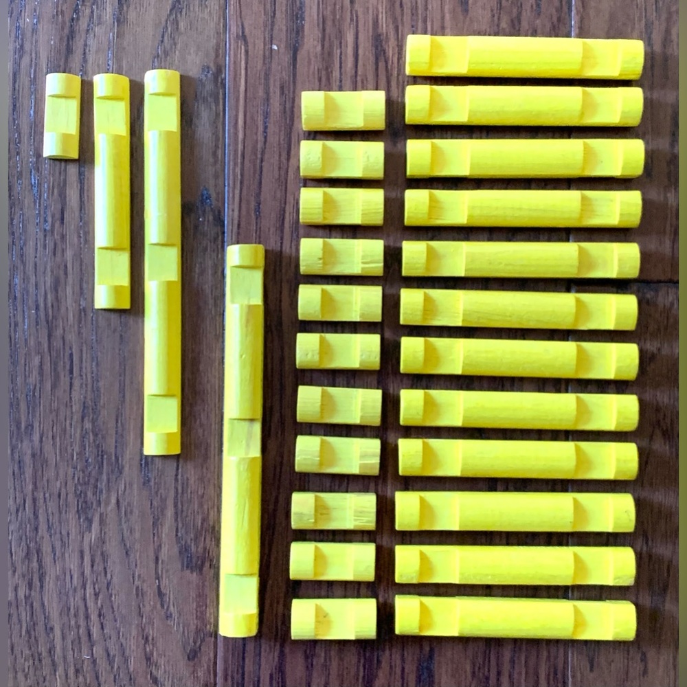 Vtg 27 Pc YELLOW LINCOLN LOGS replacement Wooden Pieces Set Lot Building parts